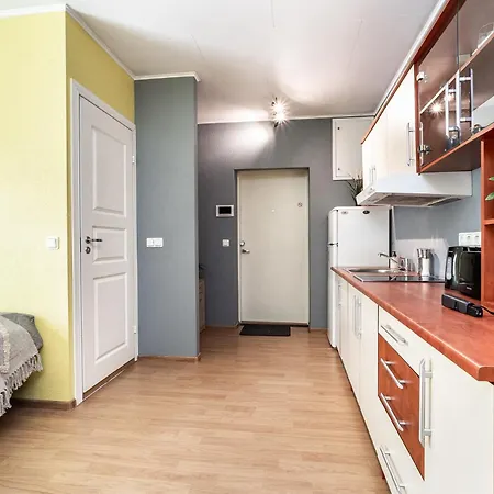 Peaceful With Desk & Free Parking Near Center Tallinn