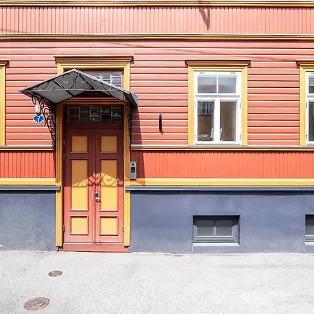 Peaceful With Desk & Free Parking Near Center Apartman Tallinn